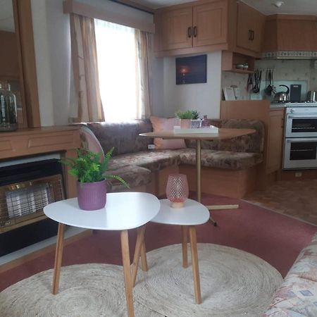 Caravan In Bosrijk Gebied Zuidlaren Exterior foto